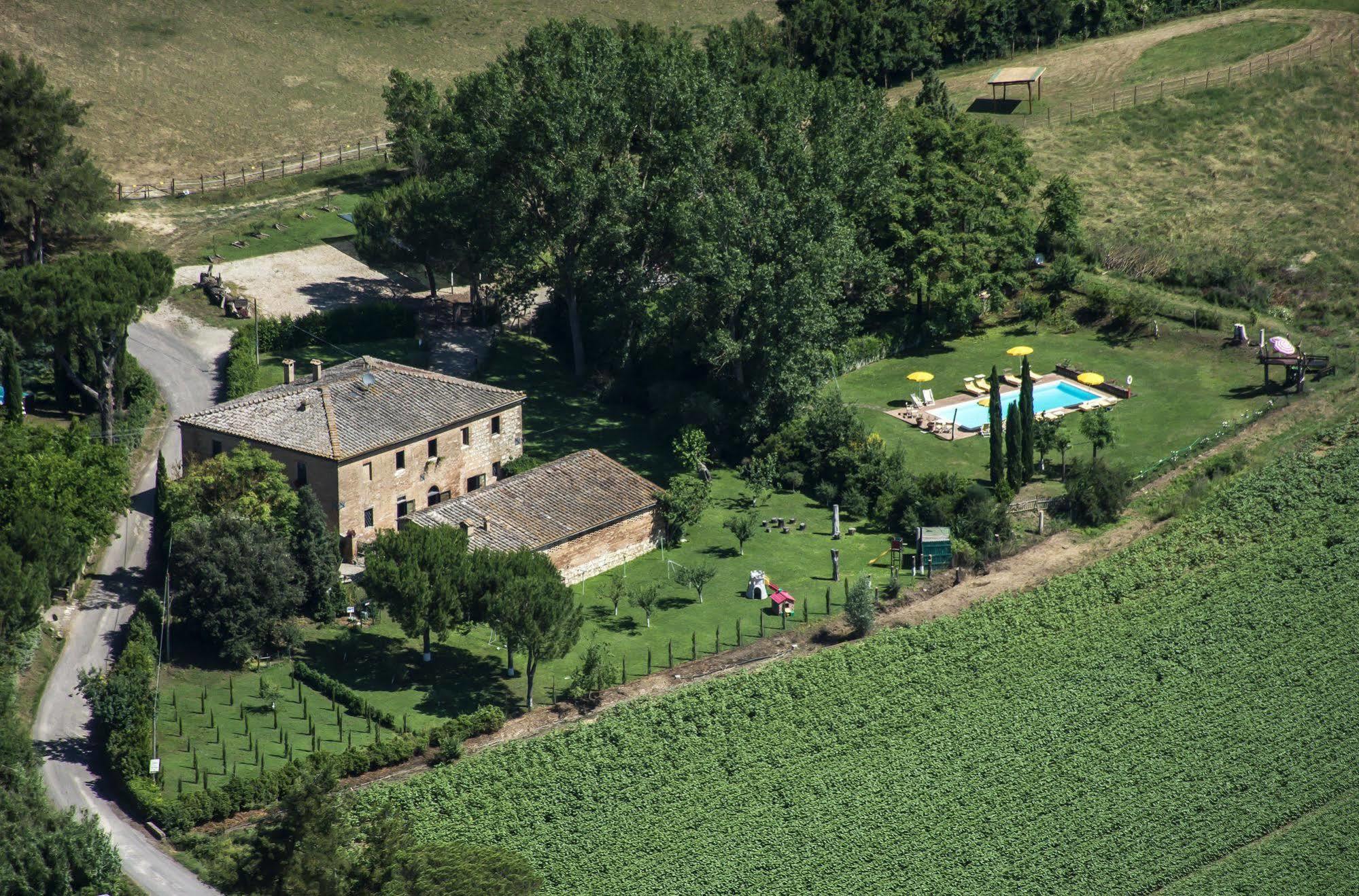 Villa San Fabiano With Heated Pool Monteroni d'Arbia Luaran gambar